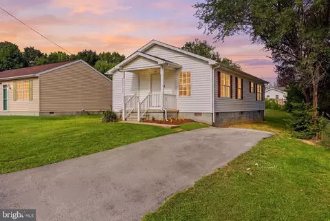 207 Arch St, Martinsburg, WV 25401