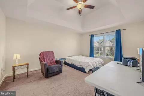 Bedroom - 34 Polygon Pl, Falling Waters, WV 25419 photo 1 of 3