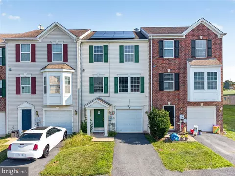 25 Desert Rose Way, Martinsburg, WV 25404