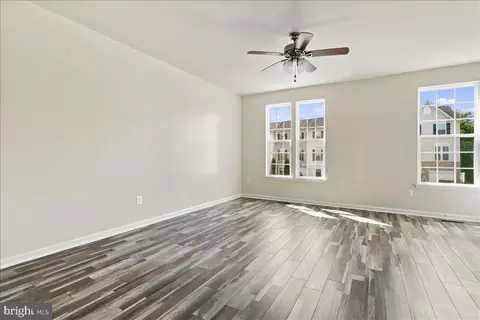 Living - 59 Gauley River Path, Falling Waters, WV 25419 photo 4 of 10