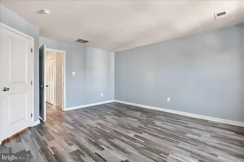 Living - 59 Gauley River Path, Falling Waters, WV 25419 photo 6 of 10