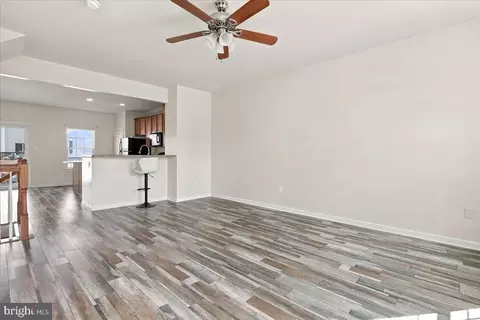 Living - 59 Gauley River Path, Falling Waters, WV 25419 photo 3 of 10