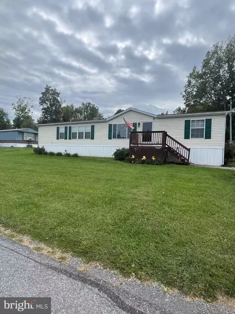 94 Sumter Dr, Martinsburg, WV 25403