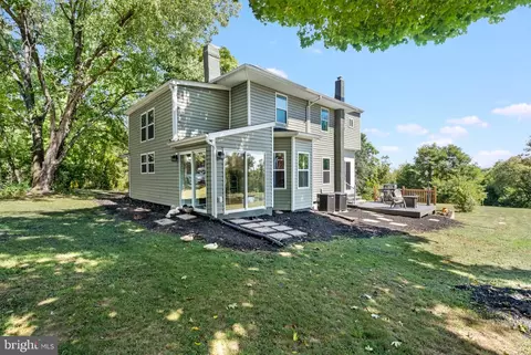 1071 Hammonds Mill Rd, Hedgesville, WV 25427