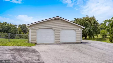 Exterior - 1673 Broad Ln, Falling Waters, WV 25419 photo 2 of 3