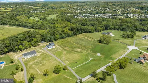 Slonaker Lane, Martinsburg, WV 25401