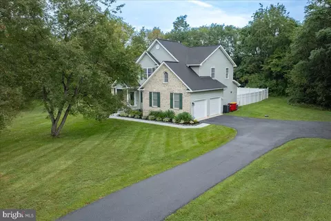 41 Plymouth Ln, Martinsburg, WV 25404