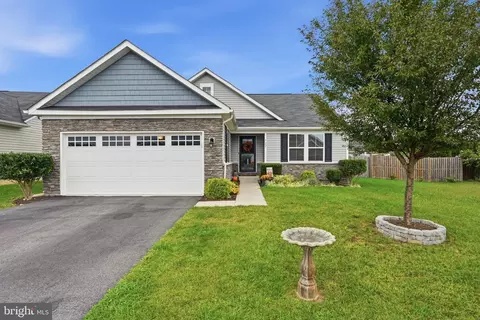122 Zennor Way, Martinsburg, WV 25405