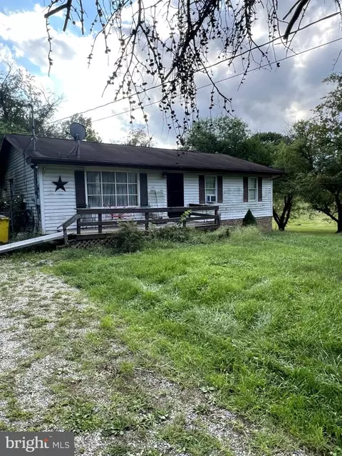 2154 Golf Course Rd, Martinsburg, WV 25405