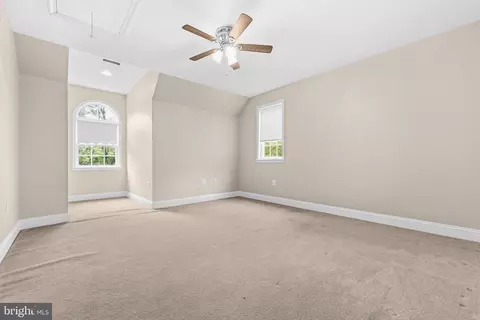 Bedroom - 117 Beverly Ln, Falling Waters, WV 25419 photo 5 of 9