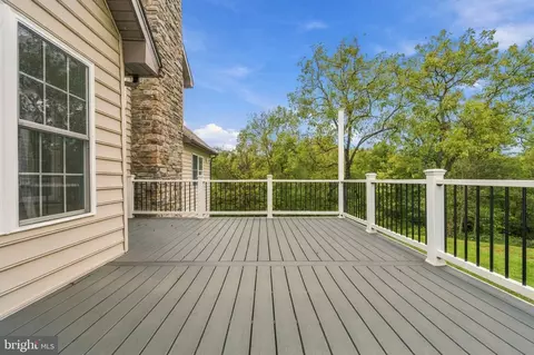 Exterior - 117 Beverly Ln, Falling Waters, WV 25419 photo 5 of 7