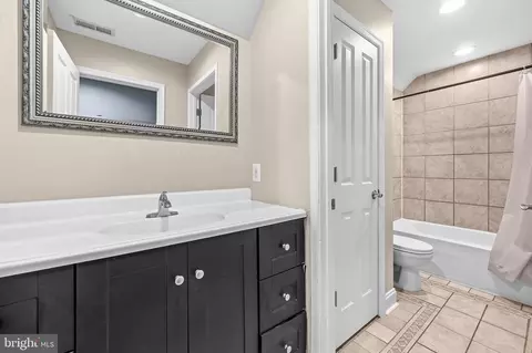 Bath - 117 Beverly Ln, Falling Waters, WV 25419 photo 3 of 4