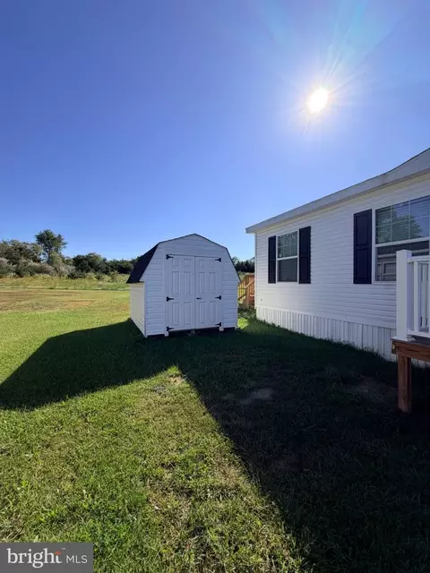 320 Valentine Dr, Martinsburg, WV 25405