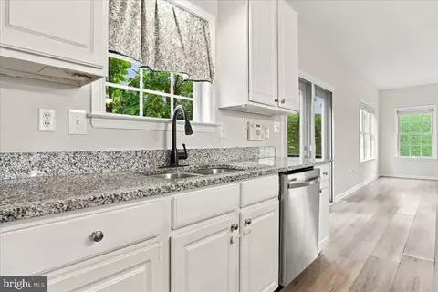 48 Lansing Ct, Falling Waters, WV 25419 photo 12