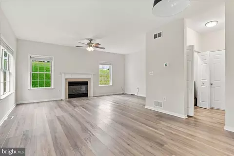 48 Lansing Ct, Falling Waters, WV 25419 photo 19