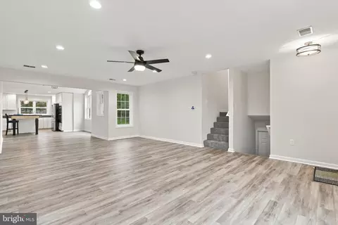 Living - 110 Left St, Falling Waters, WV 25419 photo 2 of 3