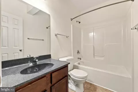 Bath - 22 Patapsco Cir, Falling Waters, WV 25419 photo 2 of 2