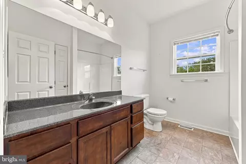 Bath - 22 Patapsco Cir, Falling Waters, WV 25419 photo 1 of 2
