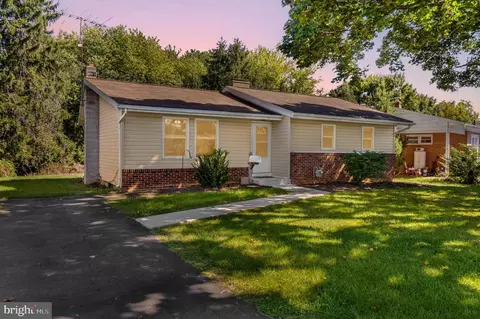 1106 Circle Dr, Martinsburg, WV 25401