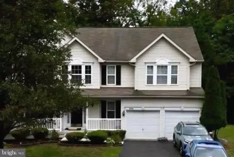 206 Mossy Ln, Martinsburg, WV 25404