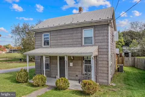 916 S Raleigh St S, Martinsburg, WV 25401