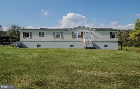 43 Guthrie Dr, Gerrardstown, WV 25420