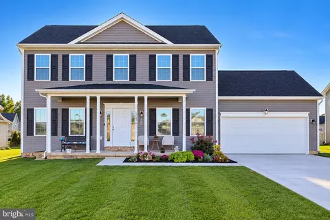 203 Aylesbury Ln, Martinsburg, WV 25403