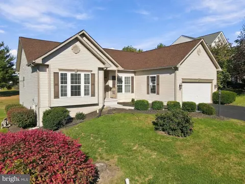 86 Lacosta Blvd, Martinsburg, WV 25405