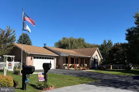 400 Holly Ln, Martinsburg, WV 25401