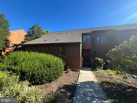 128 Tecumseh Trl, Hedgesville, WV 25427