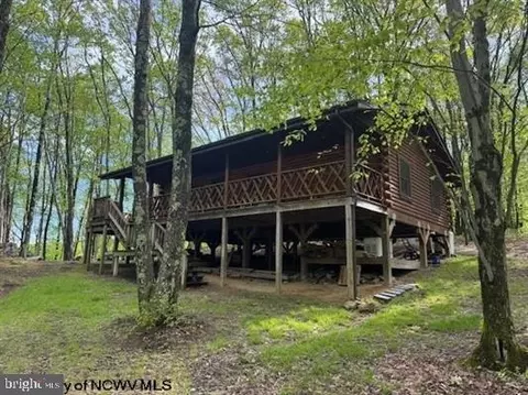 633 Mill Crk, Philippi, WV 26416