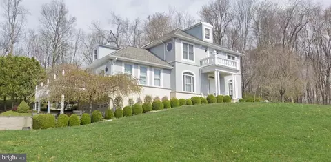 261 Hickory Hts, Belington, WV 26250