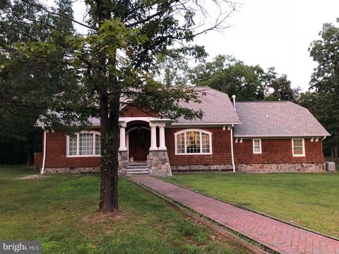25 Death Valley Rd, Maysville, WV 26833