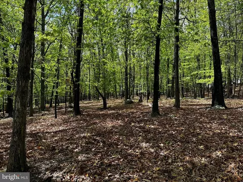 40 Berenger Drive, Petersburg, WV 26847