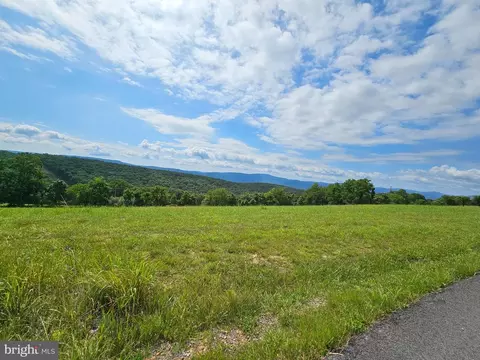 25 Brynner Drive, Petersburg, WV 26847