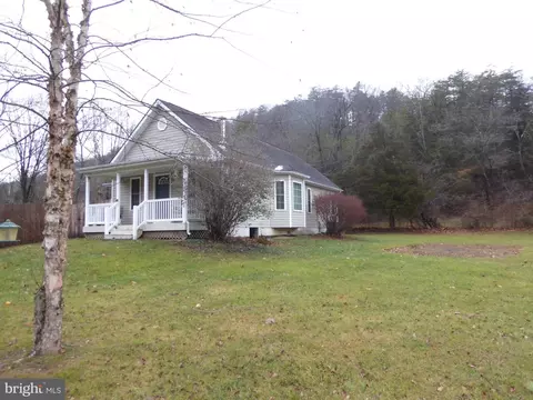 570 Happy Hollow Rd, Petersburg, WV 26847