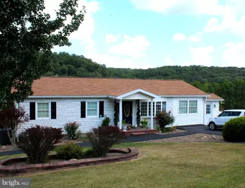 1394 N Mill Creek Rd, Petersburg, WV 26847