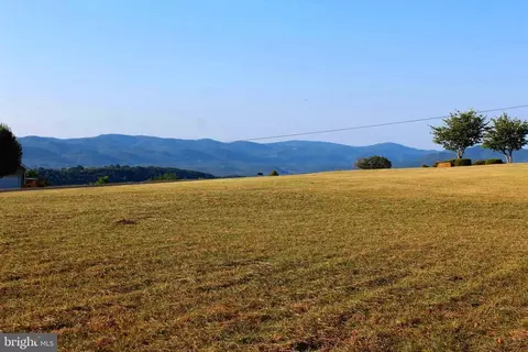 34 Brynner Drive, Petersburg, WV 26847
