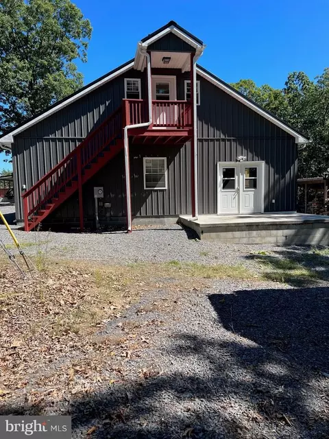 7992 Morgantown Rd, Maysville, WV 26833