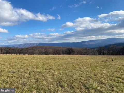 2 Bogart Drive, Petersburg, WV 26847