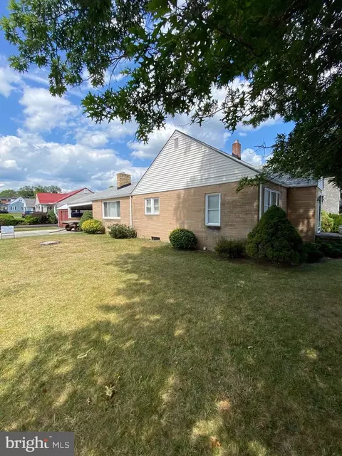 13 Fort Hill Ave, Petersburg, WV 26847