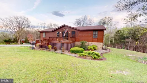 184 Deer Trl, Petersburg, WV 26847