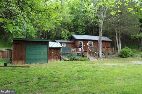 9 Rose Hill Ln, Petersburg, WV 26847
