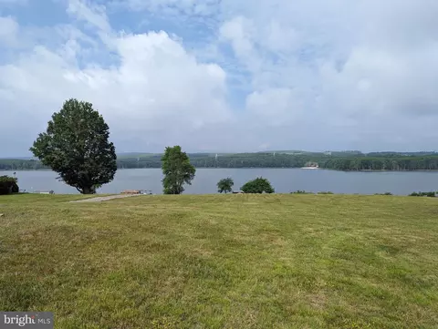 2 Mountain Lake Drive, Mount Storm, WV 26739