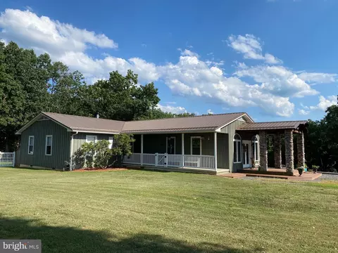 67 Hicks Dr, Petersburg, WV 26847
