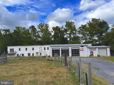 5036 Lunice Creek Hwy, Petersburg, WV 26847