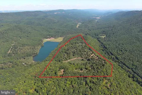 2502 Oakdale Rd, New Creek, WV 26743