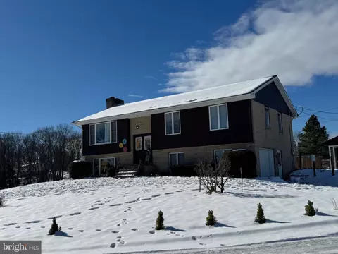 70 My Way Dr, Petersburg, WV 26847