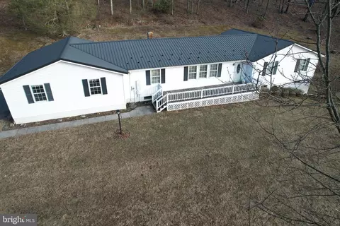 14314 Lunice Creek Hwy, Scherr, WV 26726