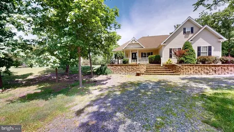149 Sage Dr, Petersburg, WV 26847